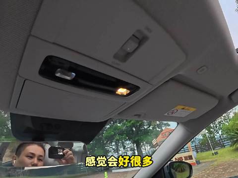 新款天籁座椅柔软按摩强劲，头枕音响打造移动按摩室