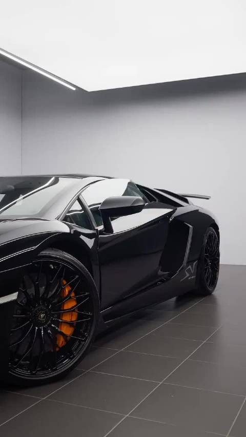 兰博基尼Aventador发布12年，V12发动机极速350km/h