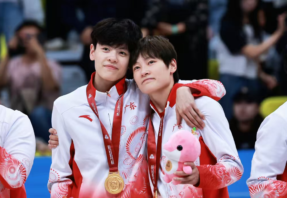 意外，送医治疗，女篮美女住院，28岁，刚刚夺冠，伯乐是杜锋