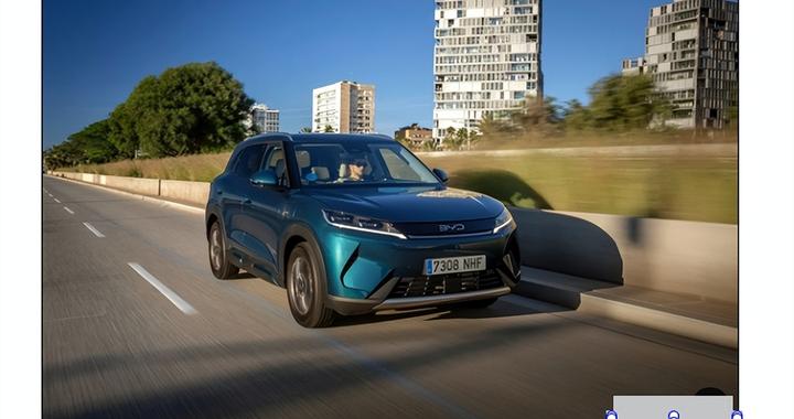 续航 1000 公里的比亚迪元 UP DM-i 亮相欧洲，背后藏着什么战略？