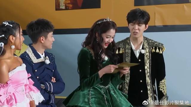 关晓彤吓得魂都没了，李晨让她读规则壮壮胆，范丞丞吐槽！