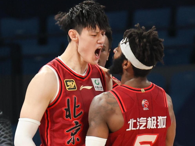 正式确定！曾凡博重返北京首钢，携手赵睿，许利民冲击总冠军