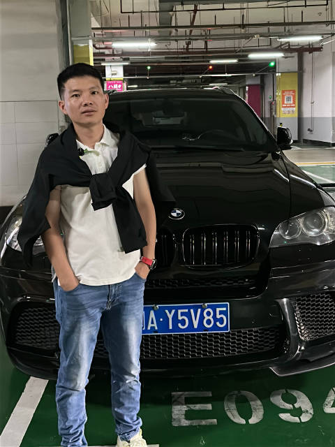 视频：豪华与性能结合，宝马X6，超跑姿态