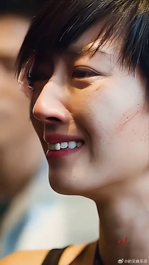 有一种演技叫眼技，有一种短发美叫做桂纶镁