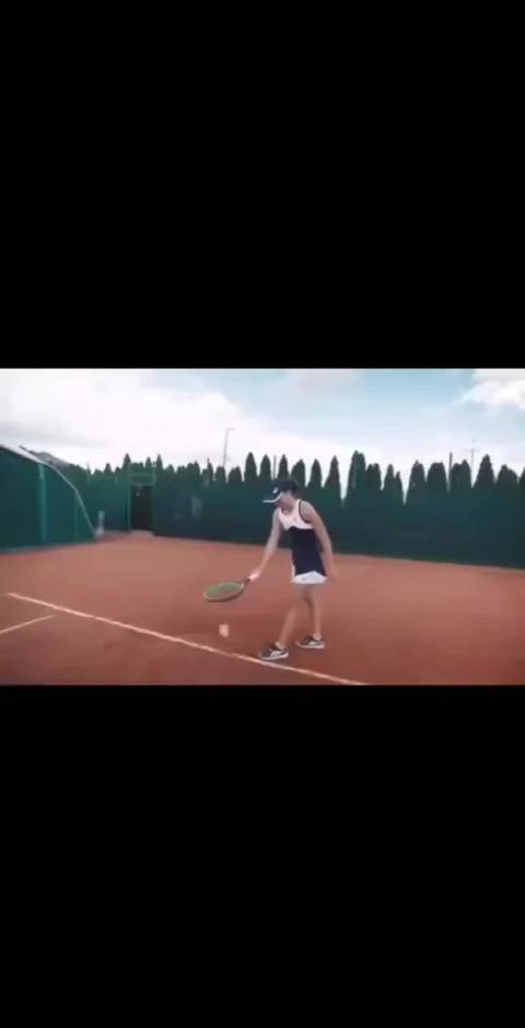 斯瓦泰克模仿纳达尔发球获赞