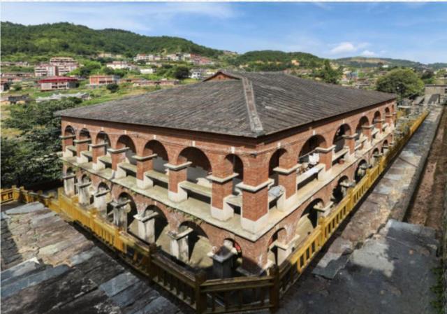 南安观山李氏民居 吴洪 摄