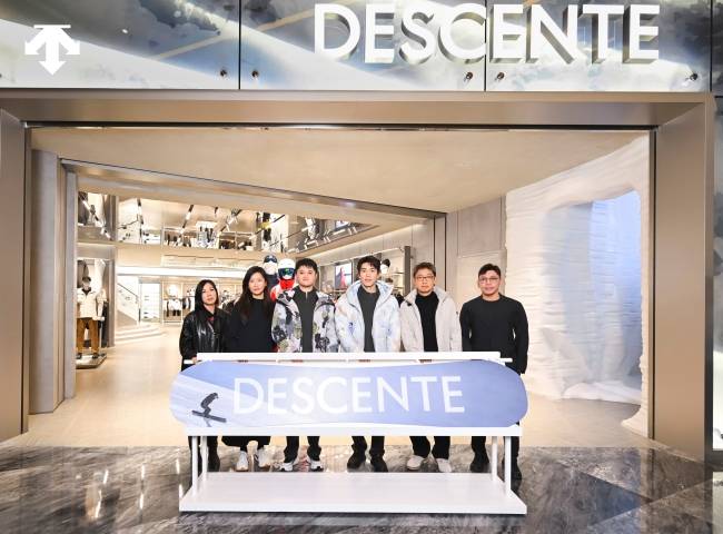 迪桑特「城市滑雪力练场」登陆三里屯，携游泳世界冠军孙佳俊共启雪季新章