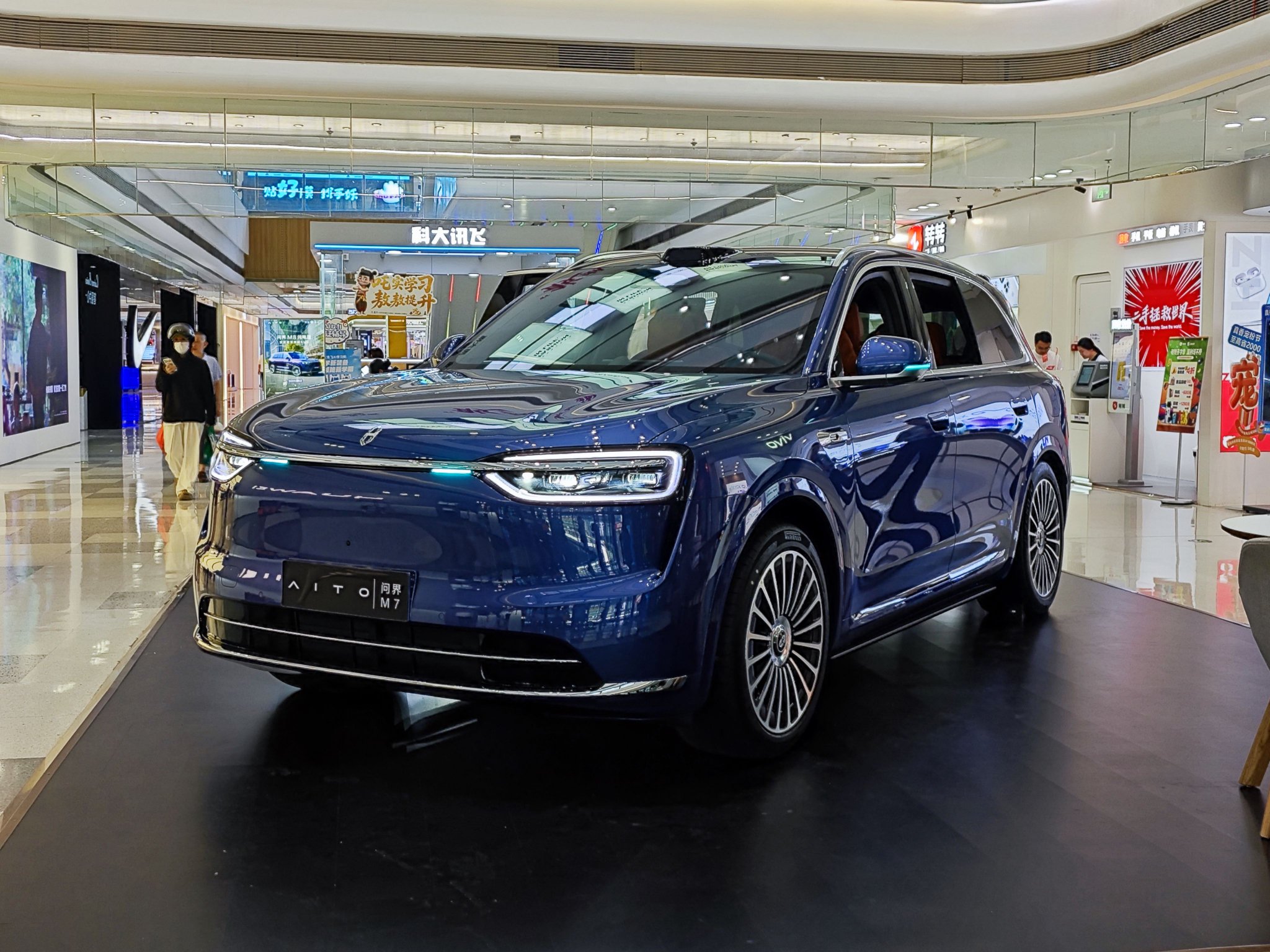 神仙打架！理想L6的对手来了，问界M6要复刻M8热度？