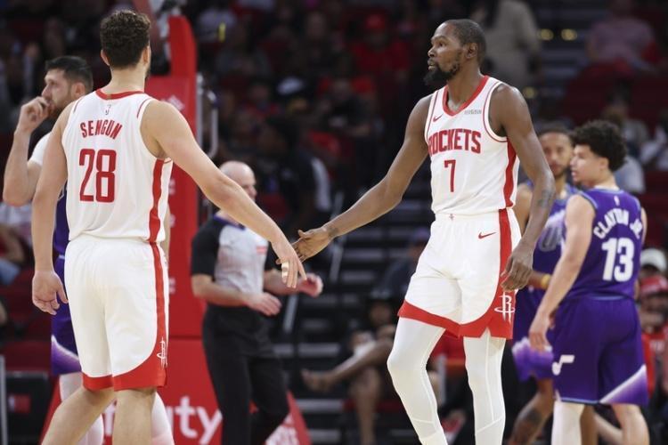 继续变阵！对阵太阳，火箭队全新9人轮换出炉，23岁边缘控卫登场