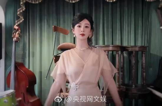 杨紫复刻香蜜经典转场引剧迷回忆