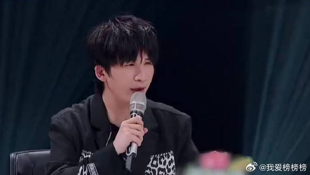 王源谈歌手标准，要求严格统一对待