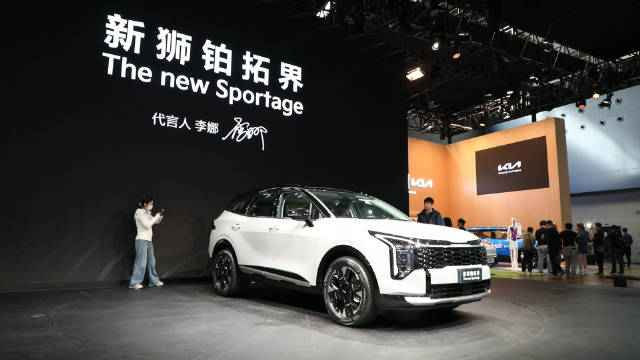 起亚新狮铂拓界广州车展首发，全明星阵容亮相