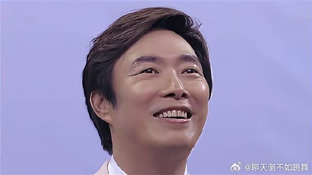 许魏洲演唱《时间煮雨》，娓娓动听，费玉清都沉醉其中！