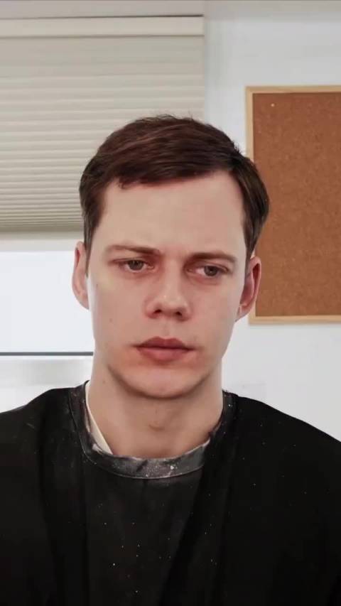 比尔·斯卡斯加德小丑特效化妆幕后视频曝光