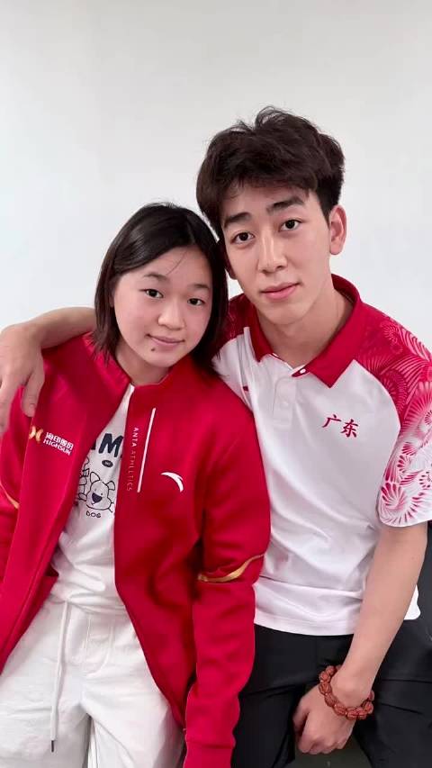 陈若琳替全红婵吃零食，曾要求外媒全中文采访