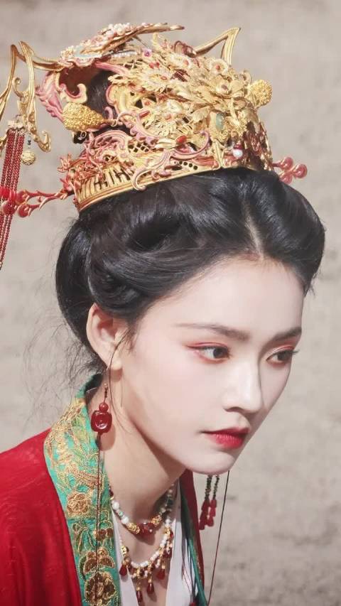 不开玩笑，林允现在的妆造状态越来越好，《聊斋》的造型真的很适合她