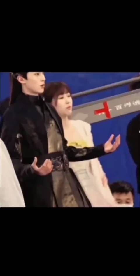 虞书欣杀青告别王鹤棣：东方青苍我们结束了