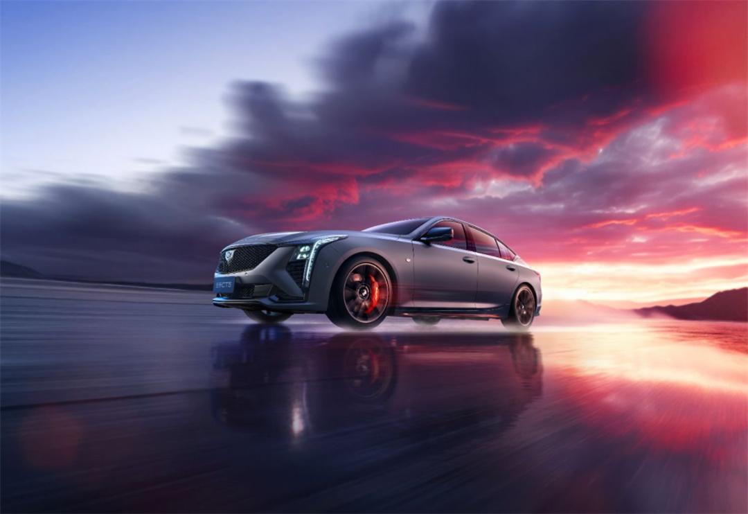 广州车展丨凯迪拉克全新CT5满改出厂 ，为年轻人第一台后驱车霸气兜底