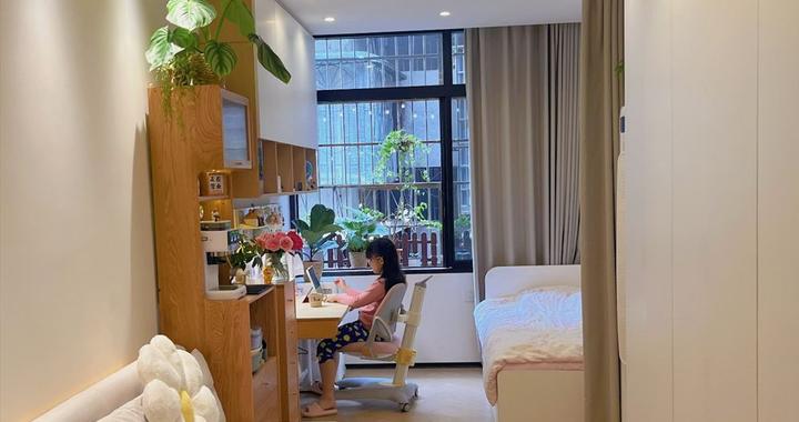 发现广州一户人家的“条形蜗居”：因25㎡住三人走红，小家太舒适