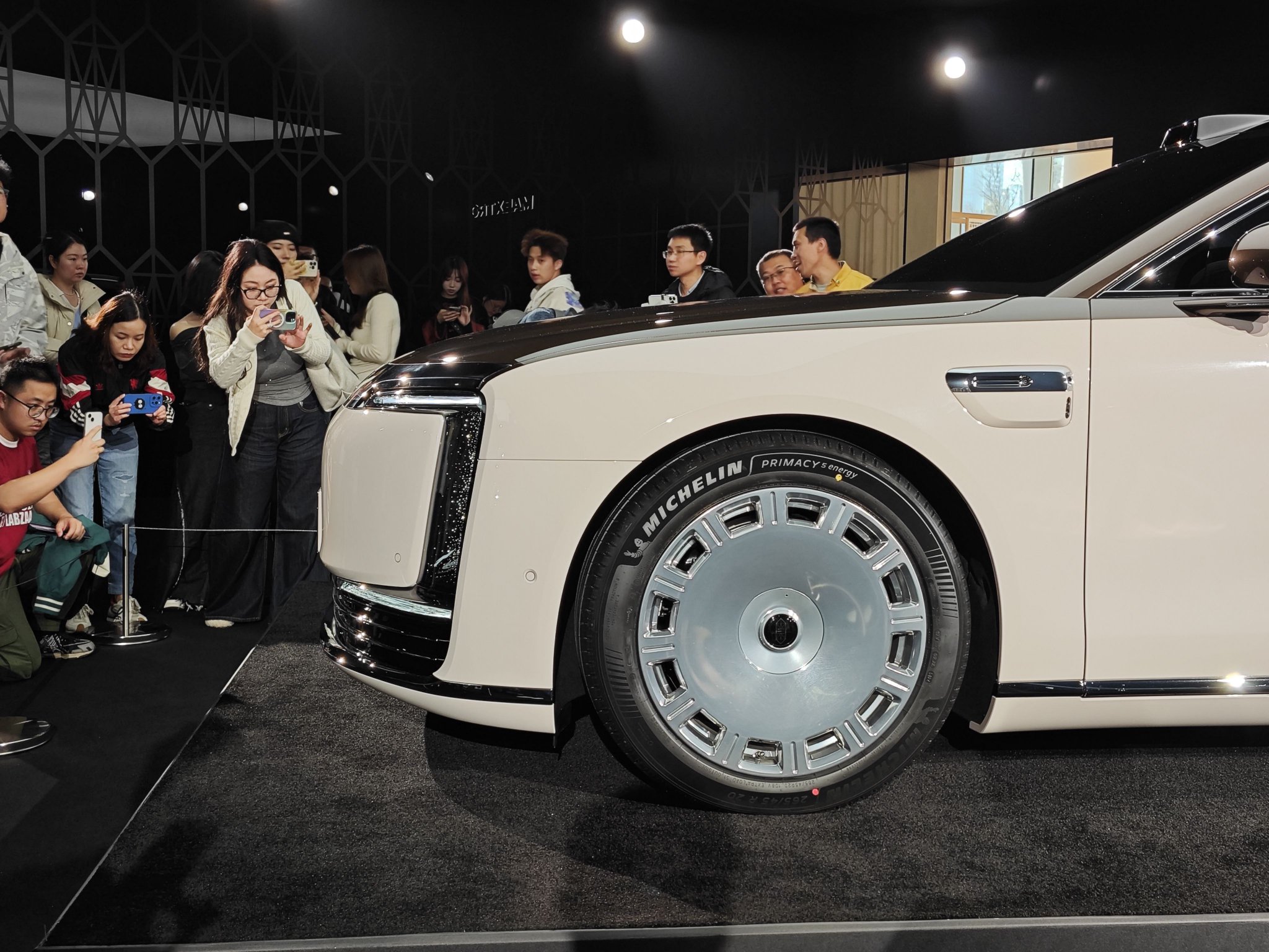 一口气推五款新车！尊界开启军团作战模式，暗含两重隐患？