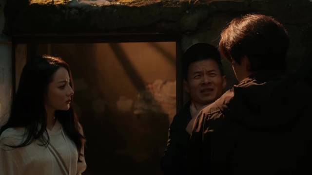 网友建议地枭团队签约萧敬腾应对天生火