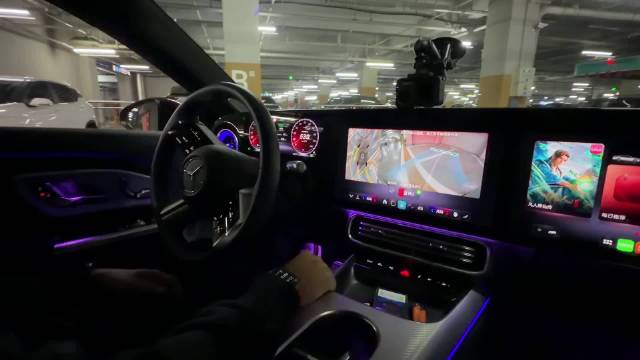 辅助驾驶和自动泊车，统统都体验了一把， 完全不输其他品牌噢，意想不到