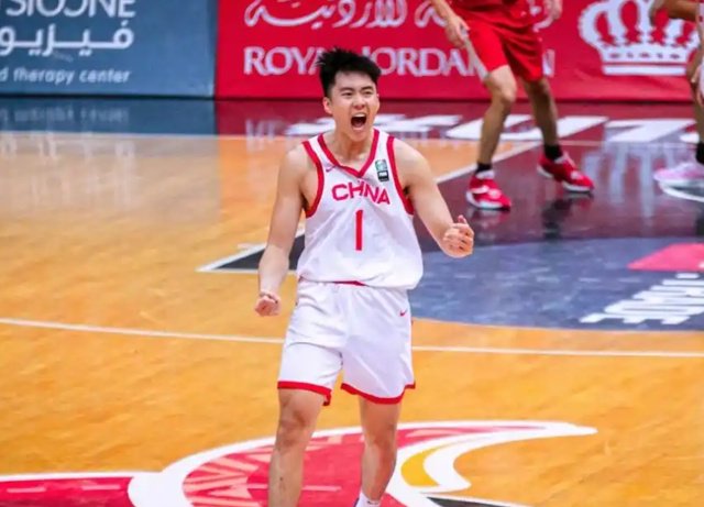 正式确定！中国男篮新星加盟广东宏远，朱芳雨大获全胜，未来可期