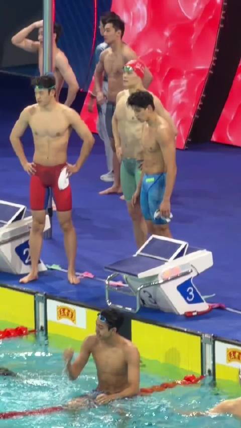 孙杨潘展乐张展硕三代泳将全运会同框