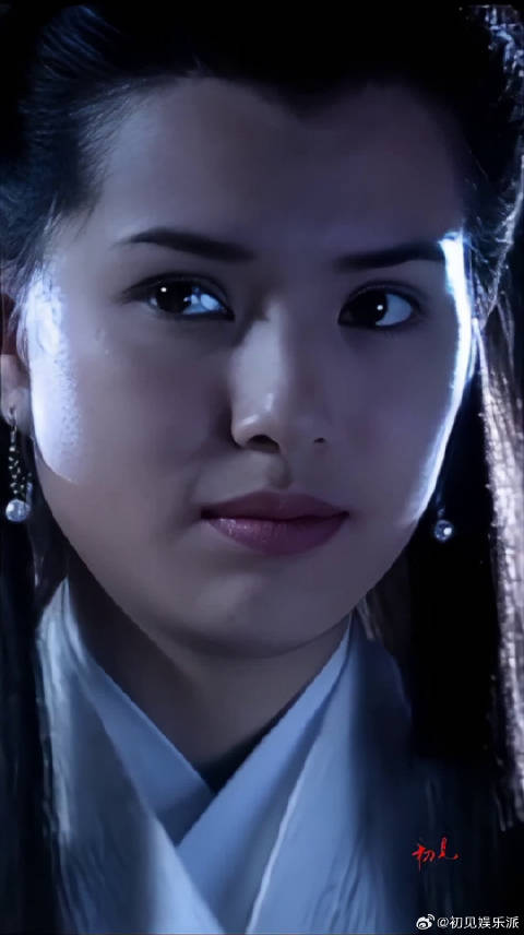 再发一个竖屏的小龙女，李若彤