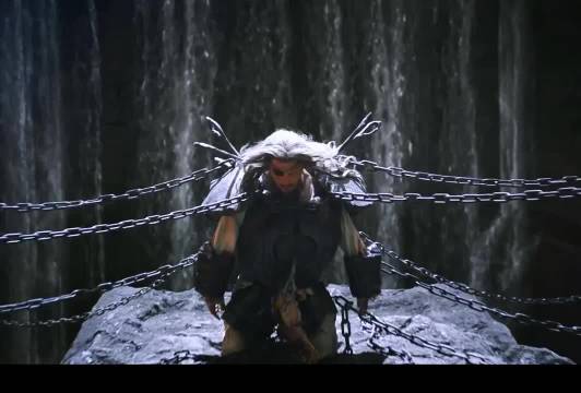 令狐冲大战东方不败，江湖恩怨一战定乾坤