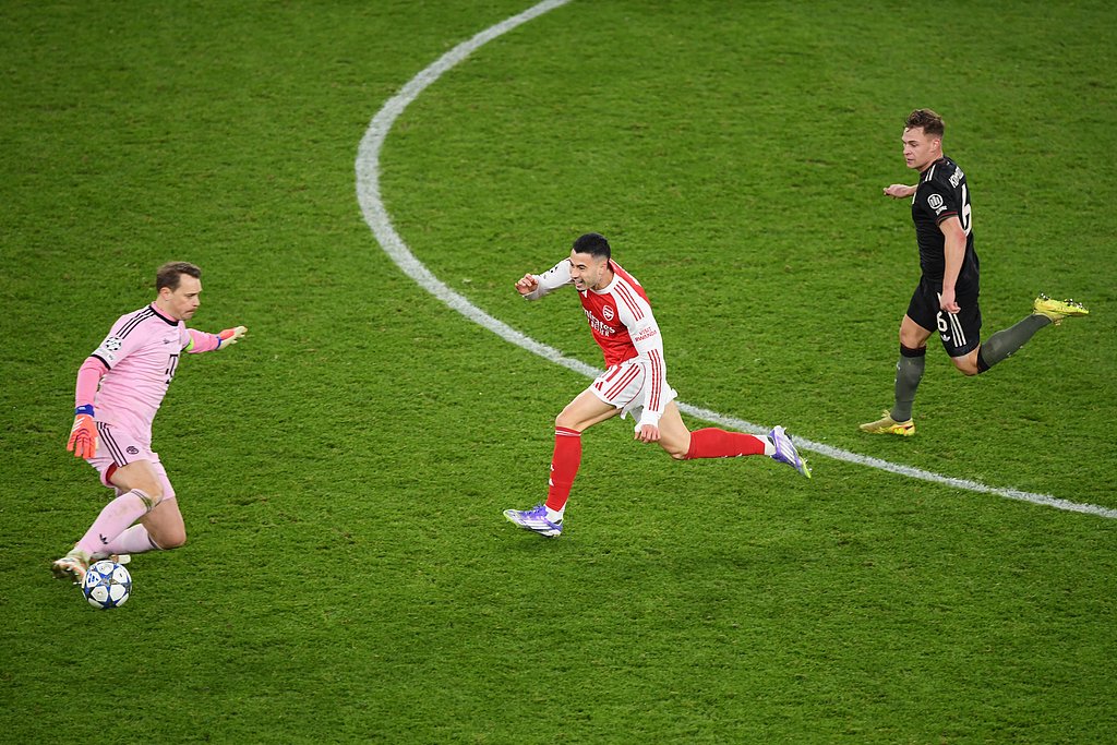 诺伊尔的出击失误并不能掩饰拜仁整场比赛的挣扎。