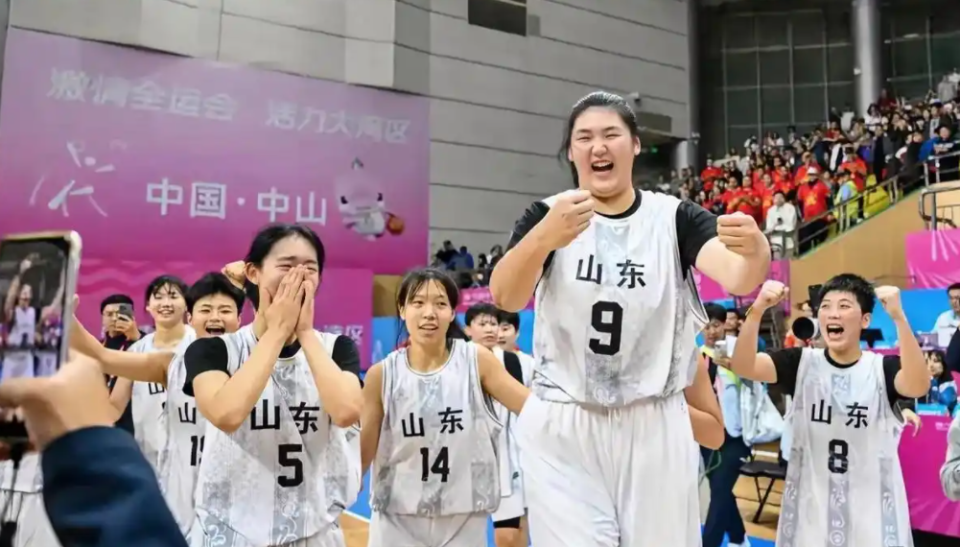 18岁的“女姚明”新赛季居然无球可打，这到底是怎么回事？