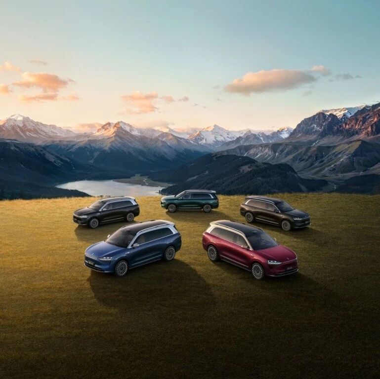 40万级、50万级销量标杆，问界双旗舰准备不讲「标准」