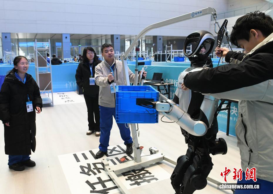 全国工信领域能工巧匠在渝“一决高下”