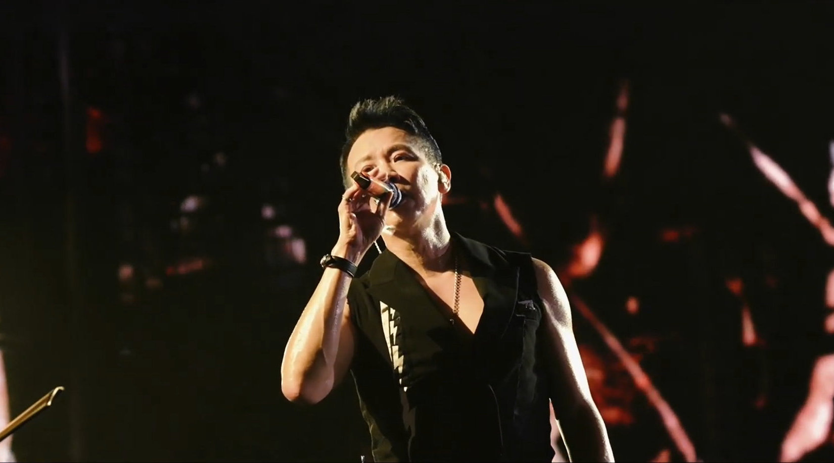 陶喆常州演唱会献唱《寂寞的季节》