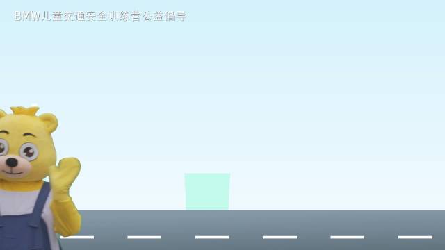 直行加右转道遇后车鸣笛，文明等待彰显交通之礼