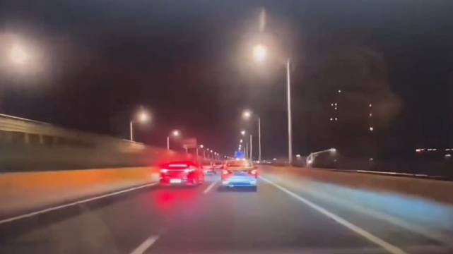 夜间行车未保持安全距离致险情发生