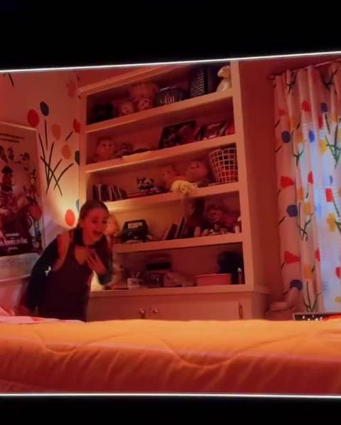 怪奇物语5首曝幕后照，导演晒片场欢乐瞬间