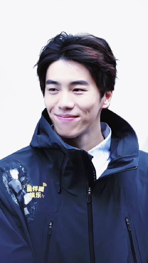 成都活动 好喜欢这种白净笑起来好的男生