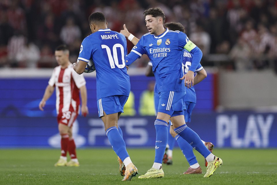 典礼中场2.0崩盘？小队长拖后腿，皇马危