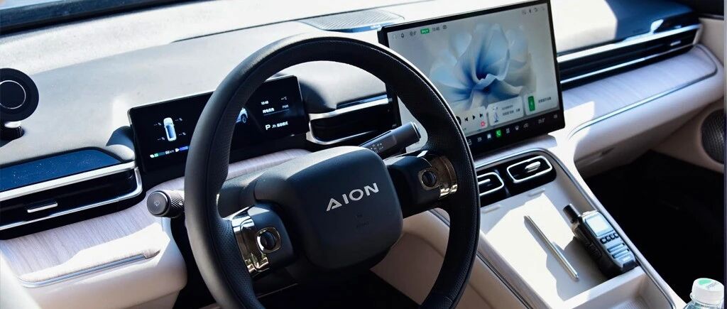 10万出头买SUV？前后独立悬架，续航1240km，“霸王龙兄弟”究竟表现如何？