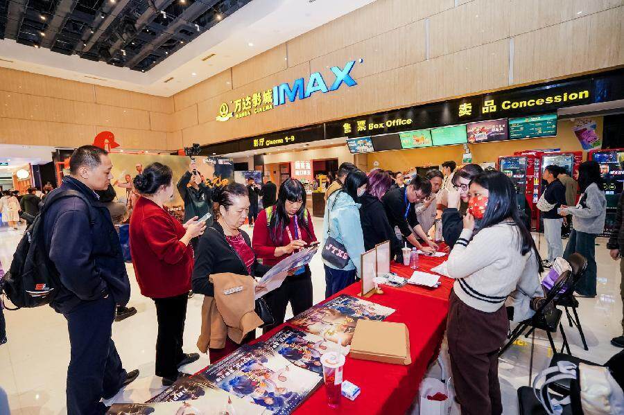严屹宽领衔《英雄三元里》今日上映，广州首映点燃“家乡人”观影热潮
