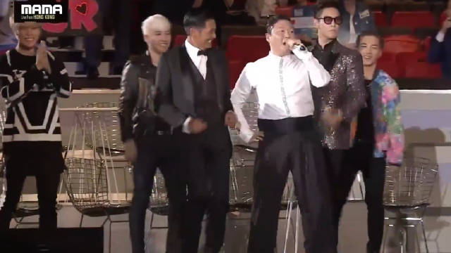 Psy鸟叔和周润发一起跳《江南STYLE》