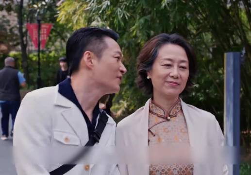 等孩子结婚，等孙子长大，一辈子都在等待的中国人