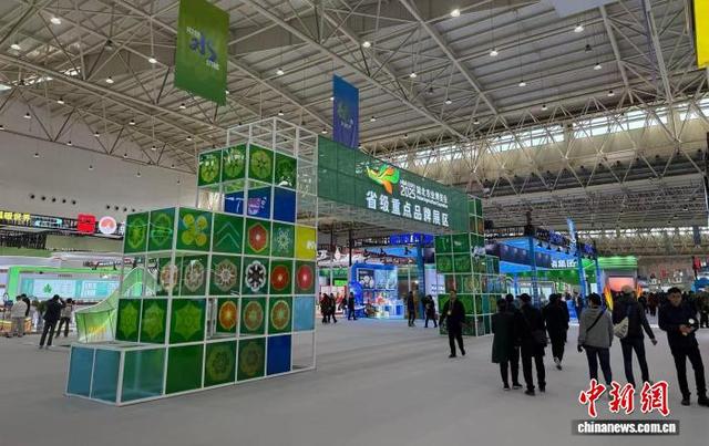 本届农博会共设6个展馆、16个展区。记者梁婷 摄