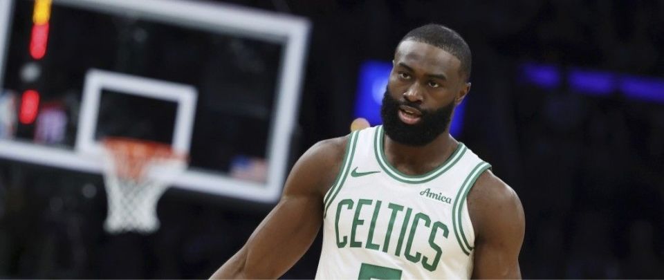 凯尔特人vs森林狼伤病报告：布朗出战成疑，森林狼全员健康