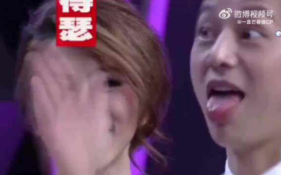 尚雯婕代班直播遇何炅，旧日治魔名场面再现