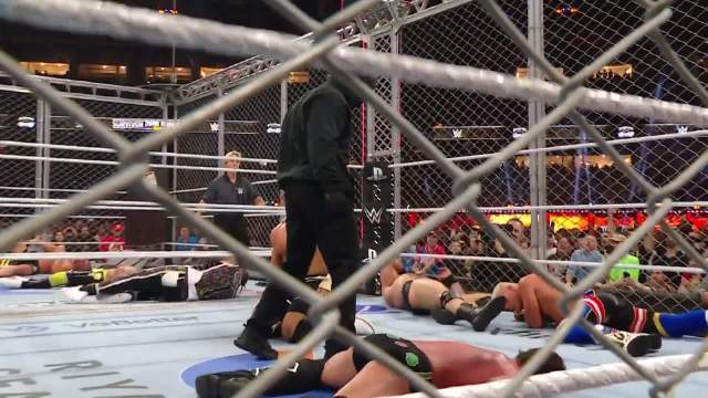 2025这位黑衣人 究竟是谁啊？