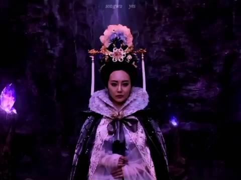 李纯版素锦颠覆形象,恶女人设引热议