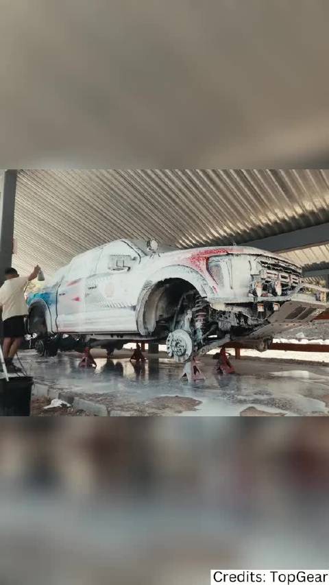 福特猛禽赛车焕然一新！这辆赛车从脏兮兮到凶猛无比的转变简直令人难以置信